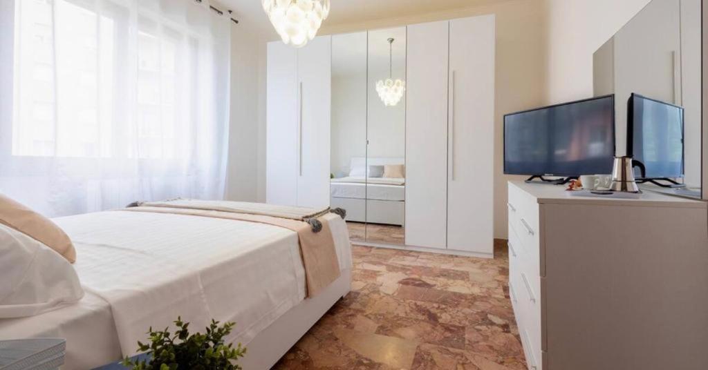Como Diamond Apartment Lipomo Exterior photo